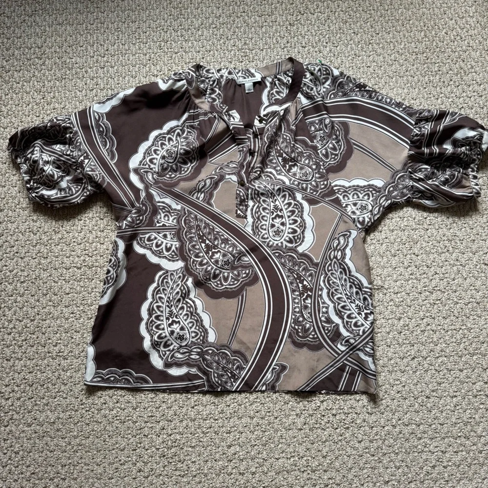 Banana Republic Brown and Off White Paisley Silk Short Sleeve Blouse Top